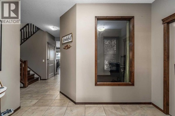 Bedroom - 173 Pantego Road Nw, Calgary, AB T3K0B8 Photo 3