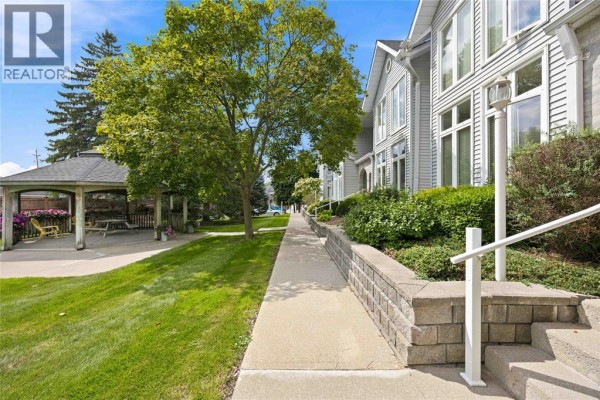 1730 Murphy Road Unit# 10, Sarnia, ON, photo 3