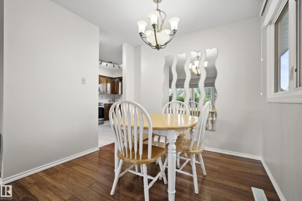 Primary Bedroom - 17312 105 St Nw, Edmonton, AB T5X3H4 Photo 5