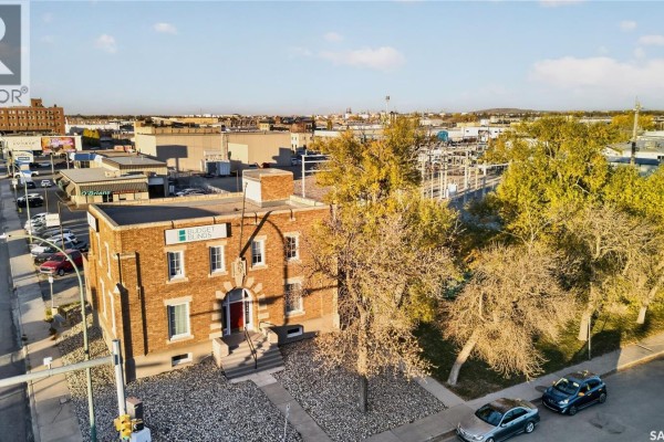 1736 Dewdney Avenue, Regina, SK S4N4X8 Photo 3