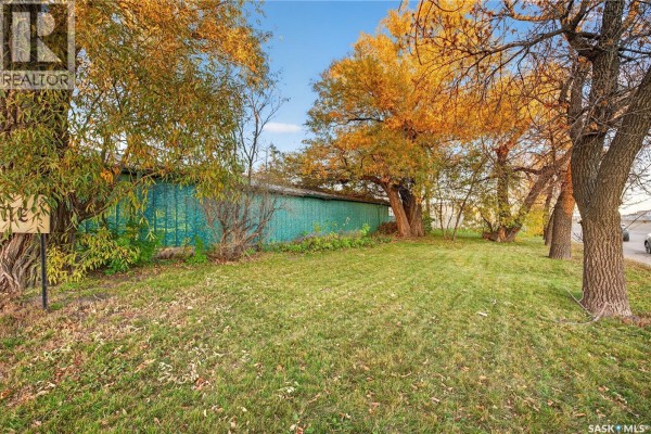 1736 Dewdney Avenue, Regina, SK S4N4X8 Photo 5