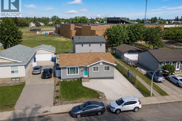 Bedroom - 1739 Fleet Street, Regina, SK S4N6B4 Photo 3