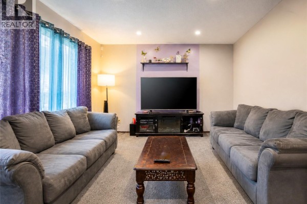 Bedroom - 1739 Fleet Street, Regina, SK S4N6B4 Photo 5