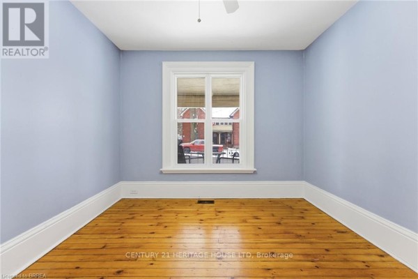 174-176 Darling Street, Brantford, ON, photo 2