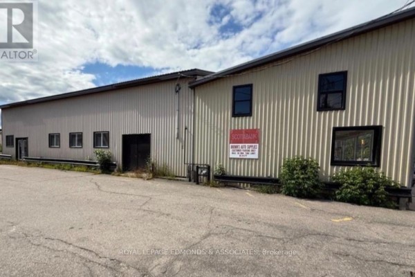 174 Albert Street, Pembroke, ON, photo 3