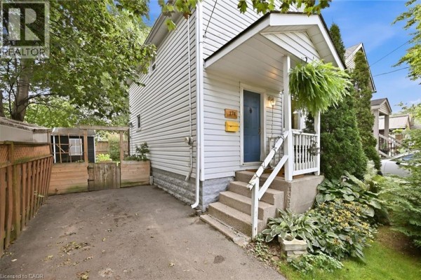 Mud room - 174 Beech Street, St  Catharines, ON L2R2C6 Photo 4