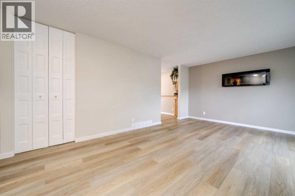 Kitchen - 174 Eagle Road N, Lethbridge, AB T1H4S6 Photo 5