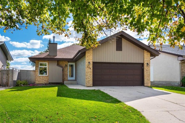 174 Foxmeadow Drive, Winnipeg