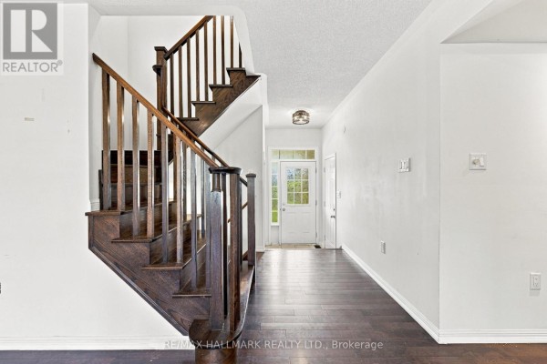 Bedroom 2 - 174 Miltrose Crescent, Whitchurch Stouffville, ON L4A0R3 Photo 4