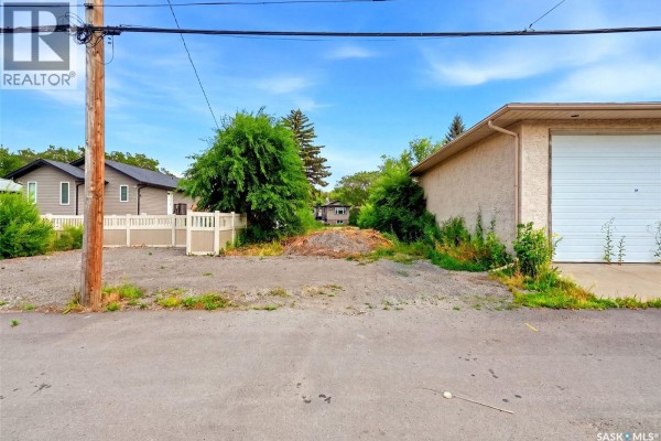174 Osler Street, Regina, SK S4R1V2 Photo 2