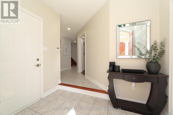 Eating area - 174 Tormina Boulevard, Whitby, ON L1R3R5 Photo 5