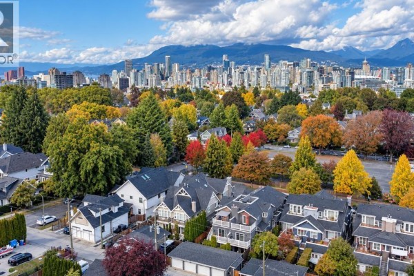 174 W 16th Avenue, Vancouver, BC V5Y1Y7 Photo 2
