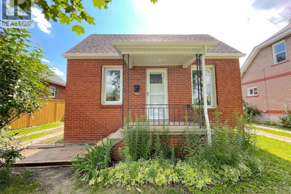 Residential for rent at 1741 Hickory Road, Windsor, ON - MLS® 64E4Lh