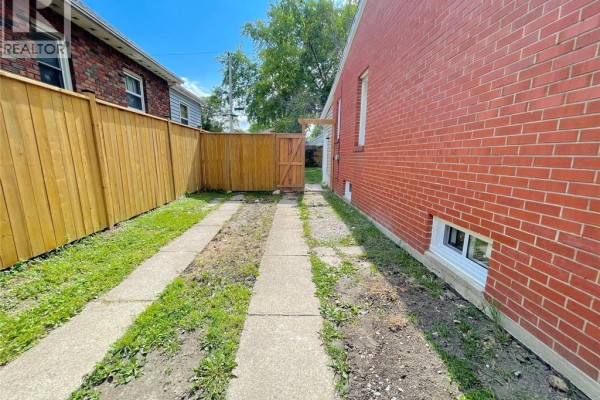 1741 Hickory Road, Windsor, ON, photo 2