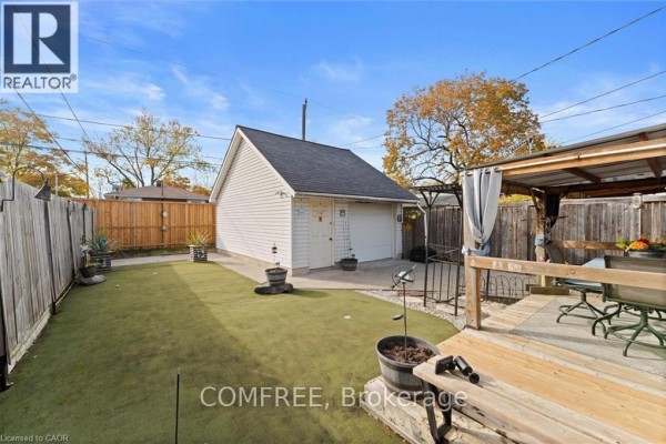 1743 St Luke Road, Windsor, ON N8Y3N7 Photo 3