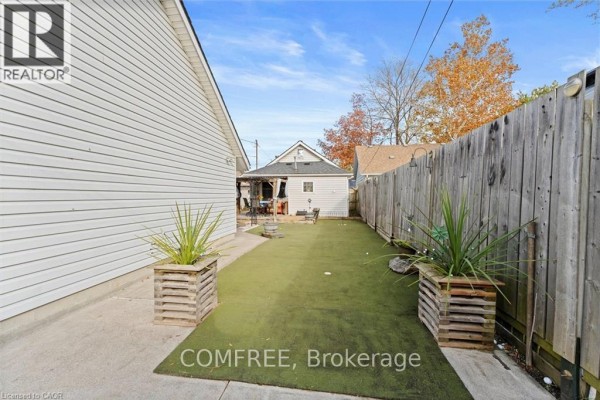 1743 St Luke Road, Windsor, ON N8Y3N7 Photo 4