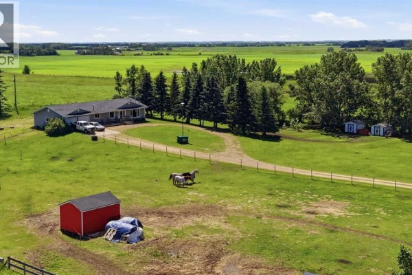 Bedroom - 17431 Township Road 444, Rural Camrose County, AB T0B3Y0 Photo 3