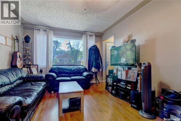 Bedroom - 1745 Quebec Street, Regina, SK S4P1J4 Photo 5