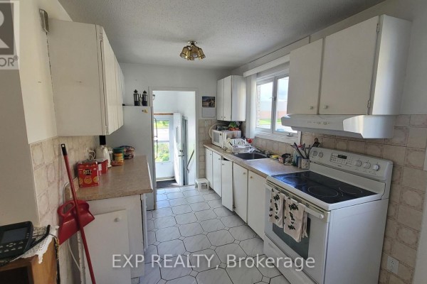 1747 Heron Road, Ottawa, ON, photo 3