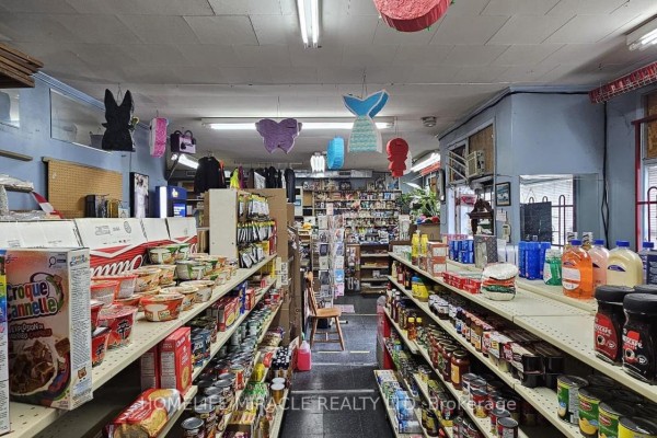 1747 Keele Street, Toronto, ON M6M3W9 Photo 5