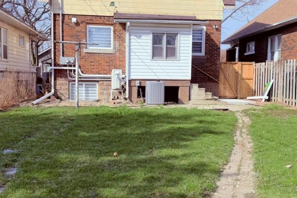 Bedroom - 1748 Hall Avenue Unit# Lower, Windsor, ON N8W2L4 Photo 2