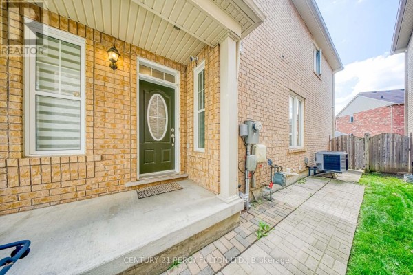 1749 Liatris Drive, Pickering, ON, photo 3