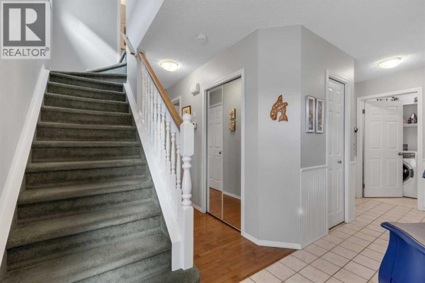 Foyer - 175 Coverton Heights Ne, Calgary, AB T3K5B2 Photo 3