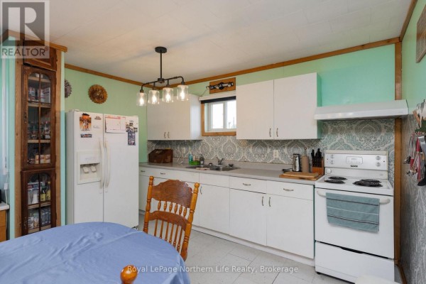175 Roberts Road, West Nipissing, ON, photo 2