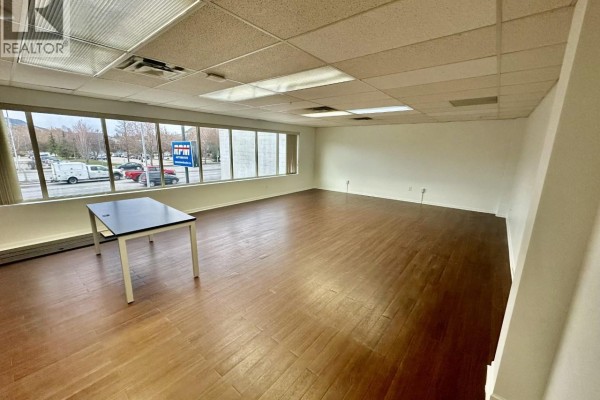 1751 Harvey Avenue Unit# 210, Kelowna, BC, photo 2