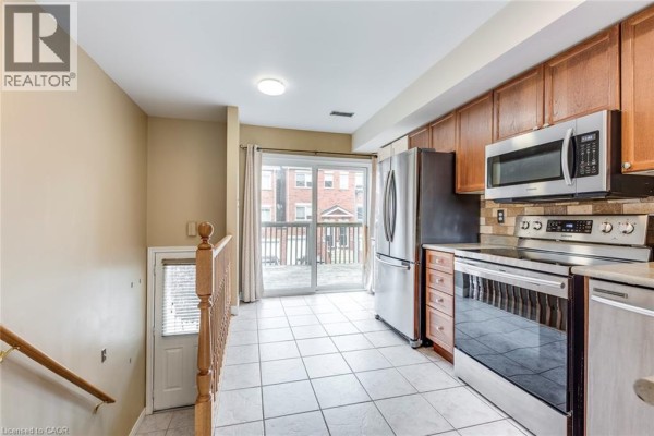 Kitchen - 1751 Lampman Avenue Unit# 51, Burlington, ON L7L6W3 Photo 4