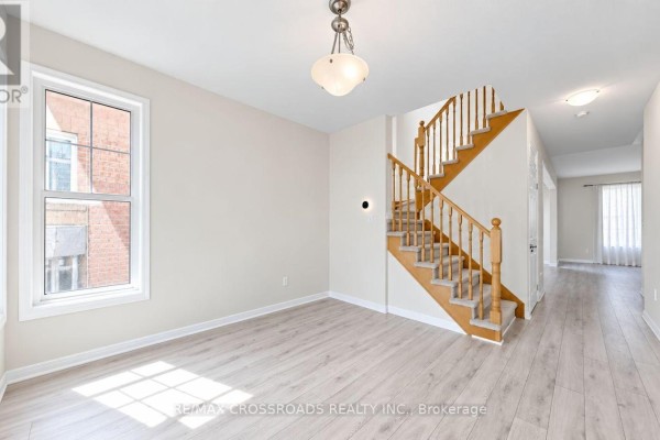 Bedroom 2 - 1754 Hayden Lane, Pickering, ON L1X0A9 Photo 5