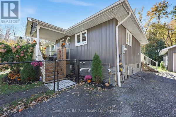 1754 South Sparrow Lake Road, Severn, ON P0E1N0 Photo 3