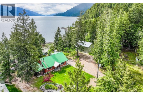 Primary Bedroom - 17545 Pilot Bay Road Unit# 17541, Crawford Bay, BC V0B1X0 Photo 5