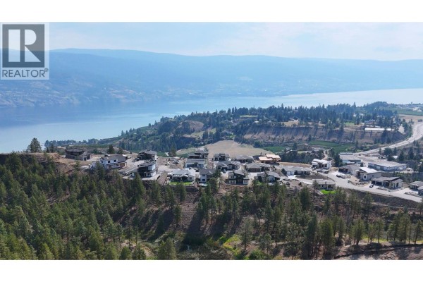 17547 Sanborn Street, Summerland, BC V0H1Z3 Photo 3