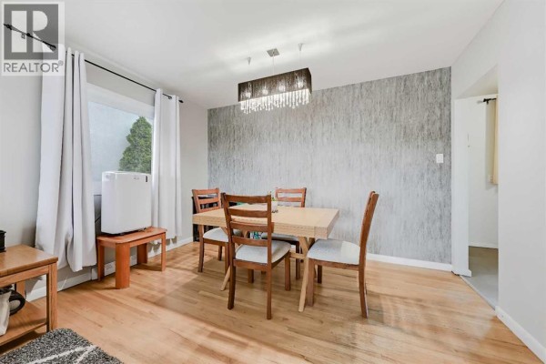 Bedroom - 176 Frobisher Boulevard Se, Calgary, AB T2H1G7 Photo 5