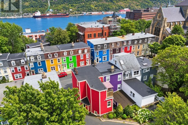 Bath (# pieces 1-6) - 176 Gower Street, St  John S, NL A1C1P9 Photo 4
