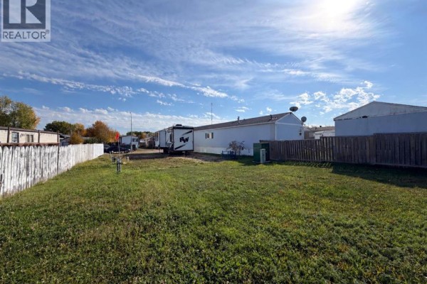 176 Greenwich Lane, Fort Mcmurray, AB T9H3Z3 Photo 2