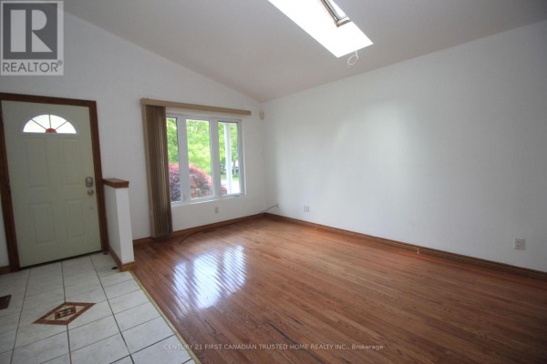 Laundry room - 176 Oldham Street, London South, ON N5E5E2 Photo 3