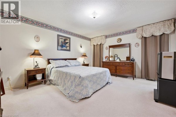 Bedroom - 176 Sandford Fleming Drive, Waterloo, ON N2T1G2 Photo 5