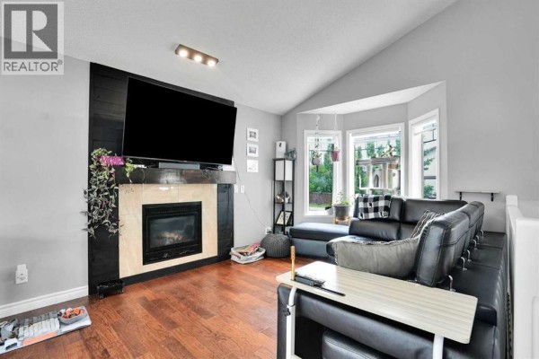 Bedroom - 176 Sunset Heights, Crossfield, AB T0M0S0 Photo 5