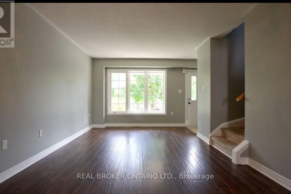 176 Thrushwood Drive, Barrie, ON, photo 2
