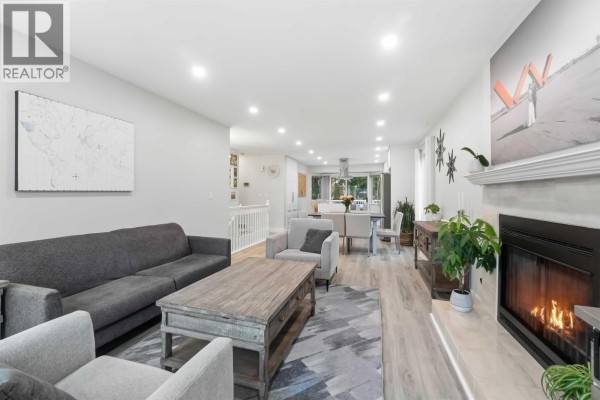 1760 Pekrul Place, Port Coquitlam, BC V3C6A7 Photo 5