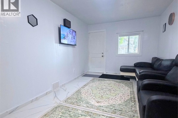 Bedroom - 1760 Quebec Street, Regina, SK S4P1J3 Photo 4