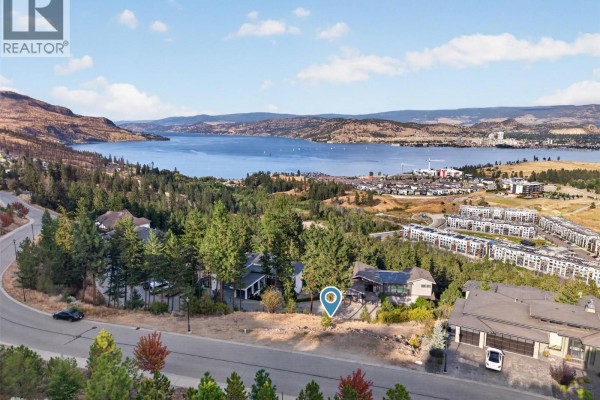 1767 Scott Crescent, West Kelowna, BC V1Z4B8 Photo 5