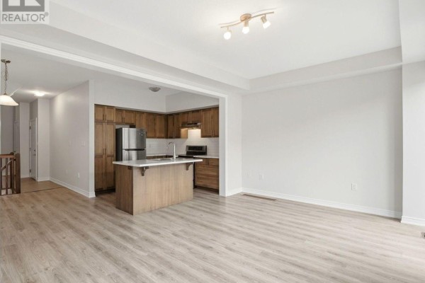 Eating area - 177 - 1890 Rymal Road E, Hamilton, ON L0R1P0 Photo 2