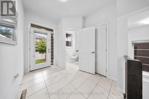Partial bathroom - 177 - 30 Times Square Boulevard, Hamilton, ON L8J0M1 Photo 4