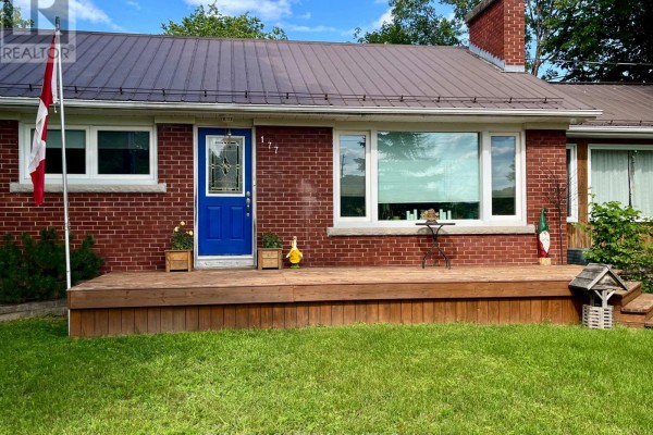177 Arthur Avenue, Renfrew, ON, photo 2