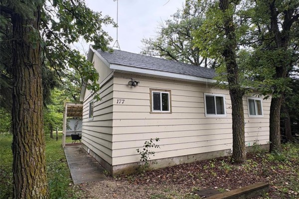 Primary Bedroom - 177 Campbell Avenue W, Dauphin, MB R0L1K0 Photo 3