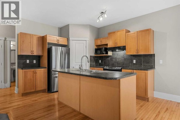 Dining room - 177 Cougartown Circle Sw, Calgary, AB T3H0A3 Photo 3