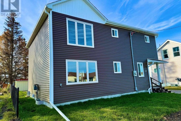 Recreational, Games room - 177 Elaine Avenue, Smooth Rock Falls, ON P0L2B0 Photo 2